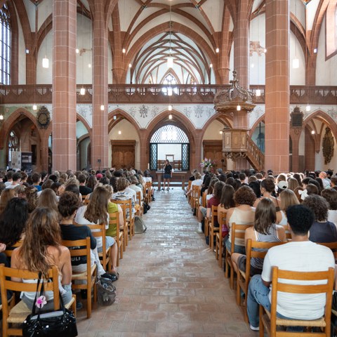 240812_Eroeffnungsfeier_2-4_Klassen-8. Vergrösserte Ansicht