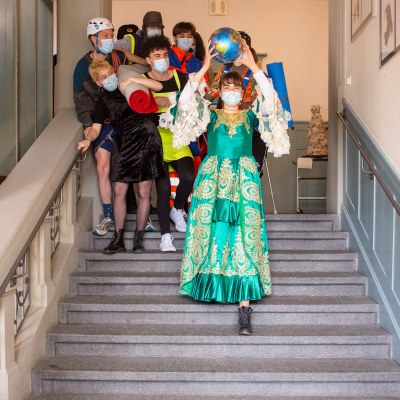 theater 2m 12 5 21 30